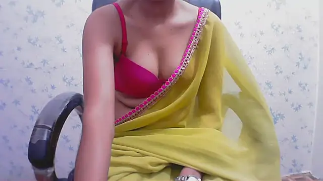 Snapshot of collage_hoty chatting on April 23, 3:52 am collage hoty online show from April 23, 3:52 am