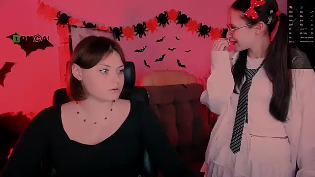 nikole kitt online show from October 22, 7:35 pm