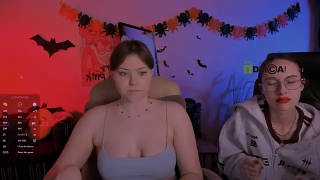 nikole kitt online show from November 3, 7:59 pm