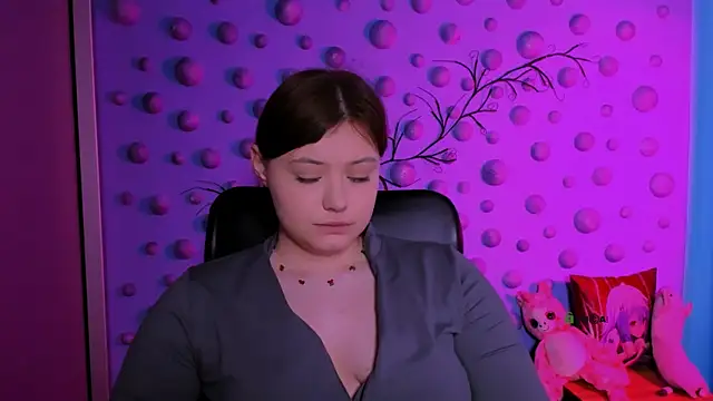 nikole kitt online show from February 5, 9:08 pm