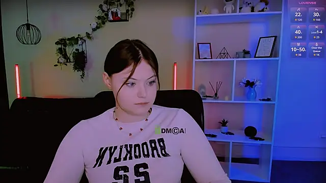 nikole kitt online show from May 25, 6:58 pm