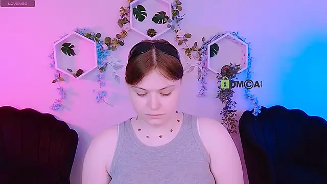 nikole kitt online show from June 12, 6:51 pm