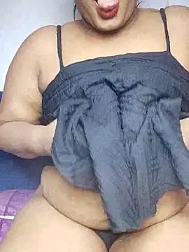 Snapshot of Blue_Zone_Sl chatting on February 19, 3:39 am Blue Zone Sl online show from February 19, 3:39 am