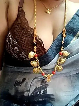 Snapshot of gaurika18 chatting on February 20, 11:53 am gaurika18 online show from February 20, 11:53 am