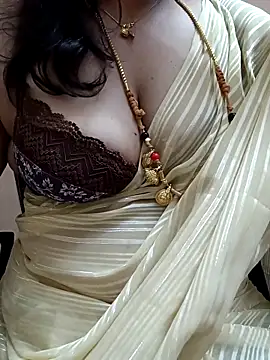 Snapshot of gaurika18 chatting on February 21, 1:55 pm gaurika18 online show from February 21, 1:55 pm