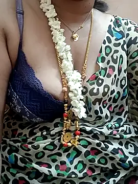 Snapshot of gaurika18 chatting on February 23, 11:47 pm gaurika18 online show from February 23, 11:47 pm