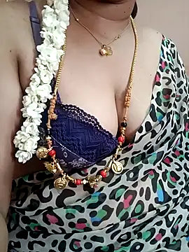 Snapshot of gaurika18 chatting on February 24, 9:10 am gaurika18 online show from February 24, 9:10 am