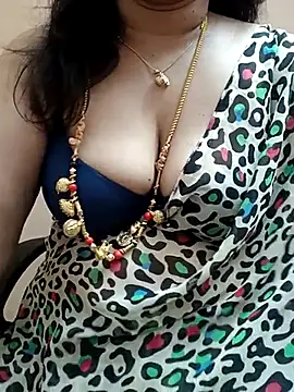 Snapshot of gaurika18 chatting on February 25, 11:44 pm gaurika18 online show from February 25, 11:44 pm