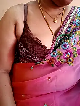 Snapshot of gaurika18 chatting on March 1, 9:51 am gaurika18 online show from March 1, 9:51 am