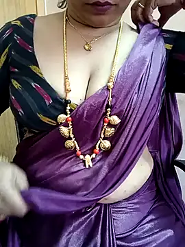 Snapshot of gaurika18 chatting on March 2, 6:27 am gaurika18 online show from March 2, 6:27 am