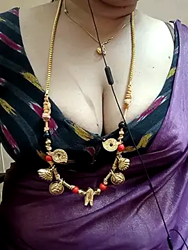 Snapshot of gaurika18 chatting on March 2, 12:54 pm gaurika18 online show from March 2, 12:54 pm