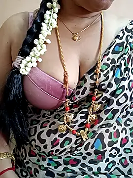 Snapshot of gaurika18 chatting on March 5, 4:34 am gaurika18 online show from March 5, 4:34 am