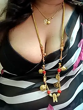 Snapshot of gaurika18 chatting on March 9, 11:47 am gaurika18 online show from March 9, 11:47 am