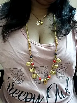 Snapshot of gaurika18 chatting on March 9, 6:11 pm gaurika18 online show from March 9, 6:11 pm