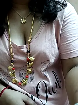 Snapshot of gaurika18 chatting on March 10, 11:06 pm gaurika18 online show from March 10, 11:06 pm