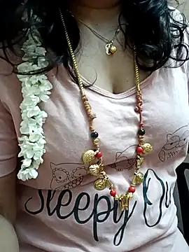 Snapshot of gaurika18 chatting on March 12, 11:54 pm gaurika18 online show from March 12, 11:54 pm