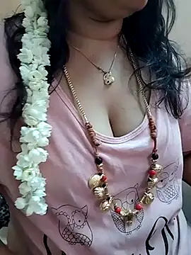 Snapshot of gaurika18 chatting on March 18, 6:57 am gaurika18 online show from March 18, 6:57 am