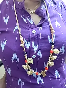 Snapshot of gaurika18 chatting on March 19, 2:02 pm gaurika18 online show from March 19, 2:02 pm