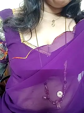 Snapshot of gaurika18 chatting on September 10, 1:22 pm gaurika18 online show from September 10, 1:22 pm