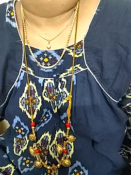 Snapshot of gaurika18 chatting on September 12, 12:44 am gaurika18 online show from September 12, 12:44 am