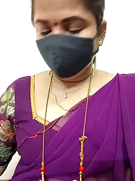 Snapshot of gaurika18 chatting on September 20, 5:19 am gaurika18 online show from September 20, 5:19 am