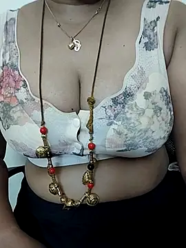 Snapshot of gaurika18 chatting on October 4, 2:20 am gaurika18 online show from October 4, 2:20 am