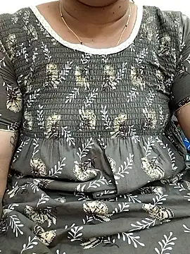 Snapshot of gaurika18 chatting on February 26, 6:45 am gaurika18 online show from February 26, 6:45 am