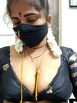 Snapshot of gaurika18 chatting on June 22, 4:48 pm gaurika18 online show from June 22, 4:48 pm