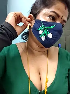 Snapshot of gaurika18 chatting on June 28, 9:43 pm gaurika18 online show from June 28, 9:43 pm