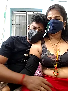 Snapshot of gaurika18 chatting on July 1, 11:26 pm gaurika18 online show from July 1, 11:26 pm