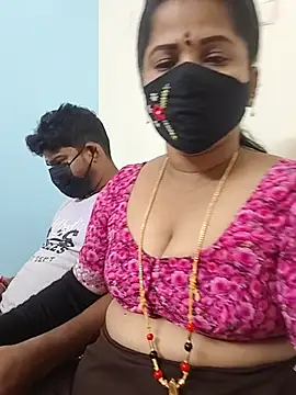 Snapshot of gaurika18 chatting on July 10, 4:39 am gaurika18 online show from July 10, 4:39 am