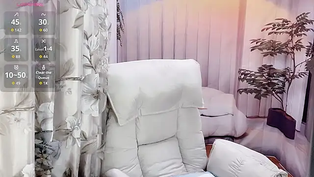 Snapshot of NINIbaby-99 chatting on May 9, 4:01 pm NINIbaby-99 online show from May 9, 4:01 pm