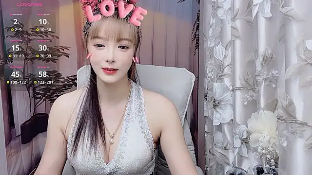 Snapshot of NINIbaby-99 chatting on May 29, 4:05 pm NINIbaby-99 online show from May 29, 4:05 pm