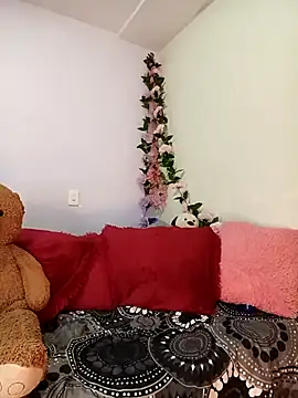 kymmgolden online show from December 14, 12:10 pm