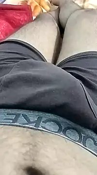 Snapshot of luckylads0037 chatting on February 26, 5:28 pm luckylads0037 online show from February 26, 5:28 pm