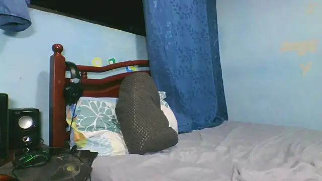 Snapshot of JenniferChian chatting on May 10, 11:32 pm JenniferChian online show from May 10, 11:32 pm