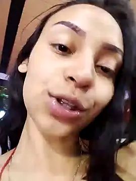 Snapshot of emma_ambar chatting on January 18, 1:52 am emma ambar online show from January 18, 1:52 am