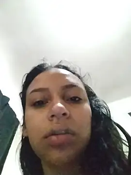 Snapshot of emma_ambar chatting on November 19, 1:33 pm emma ambar online show from November 19, 1:33 pm