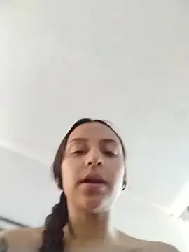 Snapshot of emma_ambar chatting on December 2, 4:35 pm emma ambar online show from December 2, 4:35 pm