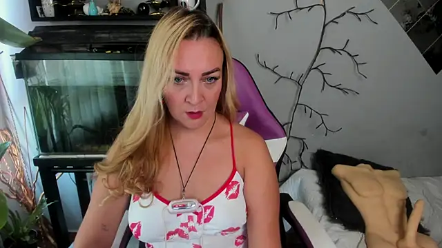 karen mature69 online show from September 14, 12:59 pm