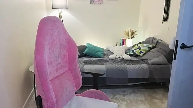 Lill Mary online show from October 12, 2:10 am