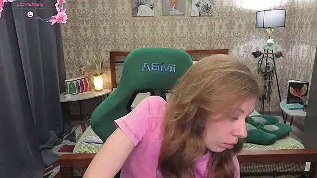 Lill Mary online show from March 6, 3:47 am