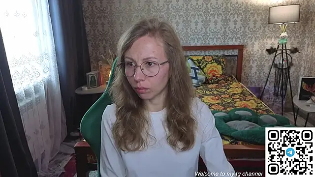 Snapshot of Lill_Mary chatting on May 4, 12:50 am Lill Mary online show from May 4, 12:50 am