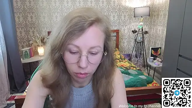 Snapshot of Lill_Mary chatting on May 8, 3:12 am Lill Mary online show from May 8, 3:12 am