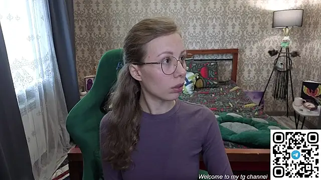 Snapshot of Lill_Mary chatting on May 23, 5:45 am Lill Mary online show from May 23, 5:45 am