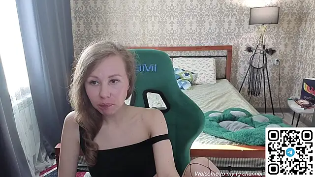 Snapshot of Lill_Mary chatting on June 4, 1:22 am Lill Mary online show from June 4, 1:22 am