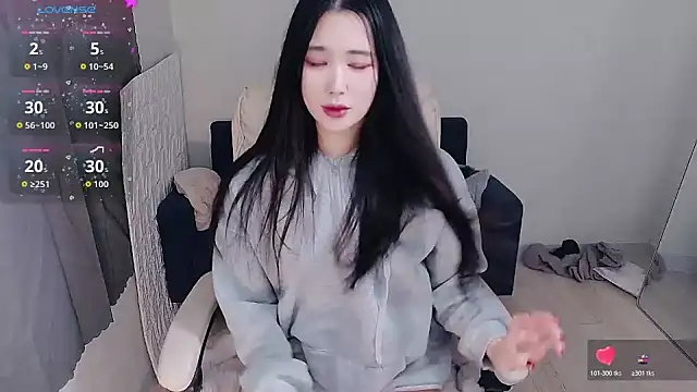 Snapshot of who_Lilly chatting on November 20, 12:27 pm who Lilly online show from November 20, 12:27 pm