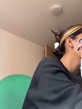 baby lizy online show from October 16, 7:15 pm