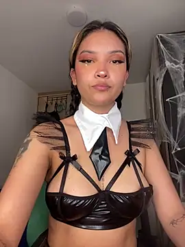 baby lizy online show from October 31, 9:16 pm