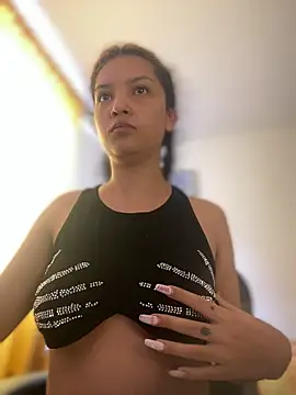 baby lizy online show from December 21, 1:51 pm